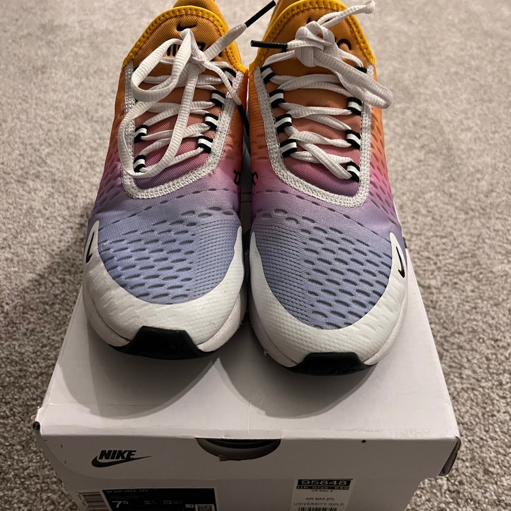 Air max 270 university gold